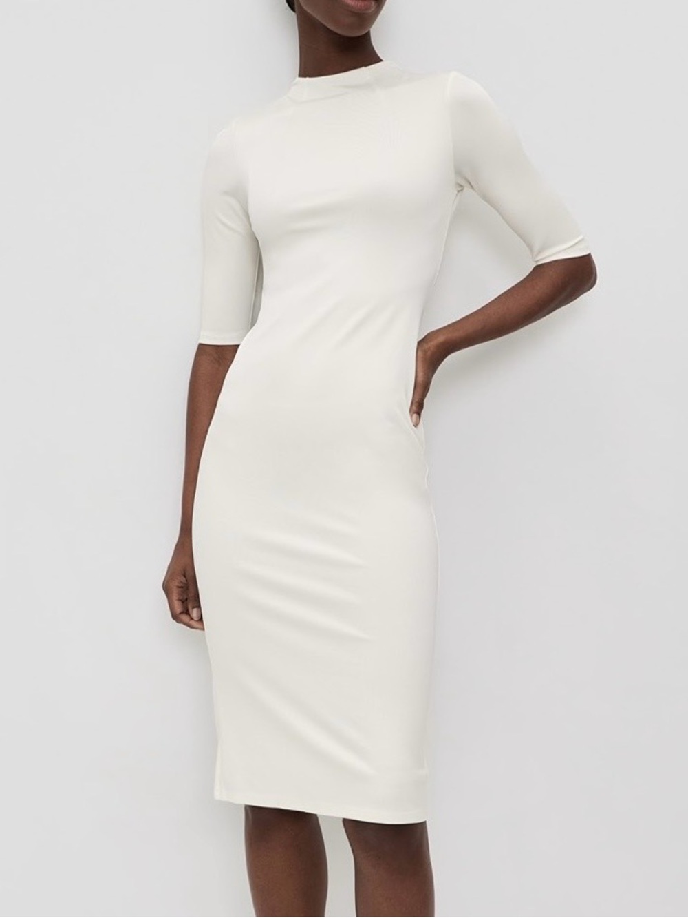 Alice + Olivia Off-White stretch fitted dress, size 2